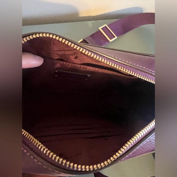 Like new KATE SPADE cross body purse - Picture 3 of 7